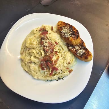 Pasta Carbonera