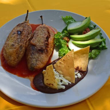Chiles Rellenos de Picadillo