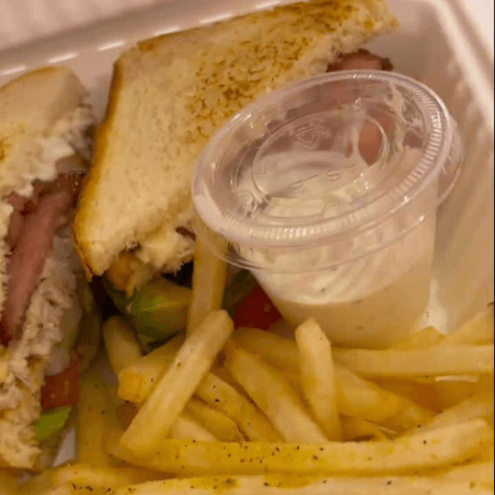 duo sandwich club 3pisos + papas gratis