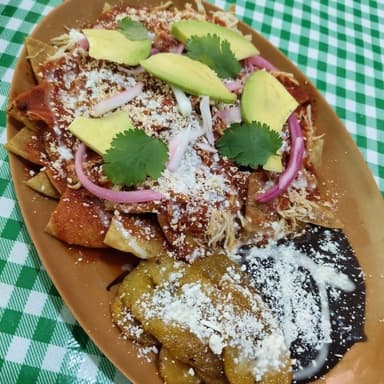 Chilaquiles Rojos Tradicionales