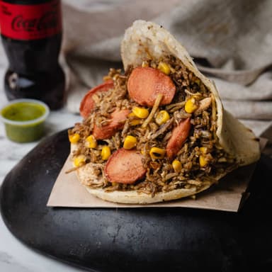 Combo Arepa Mazorcada de Salchicha Americana