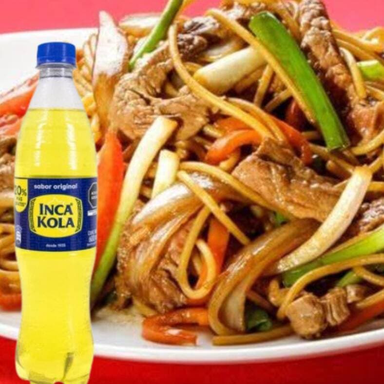 Tallarines Saltado con Carne+ Inca Kola 500 Ml