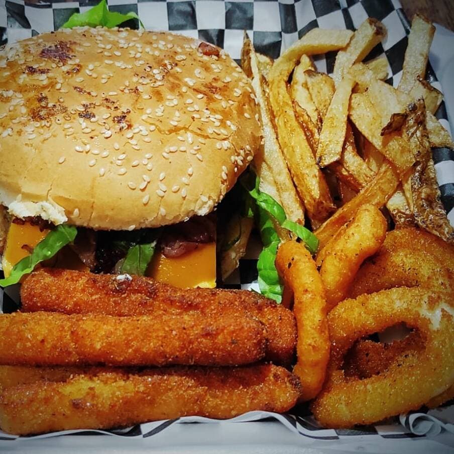 Hamburguesa clásica (combo)