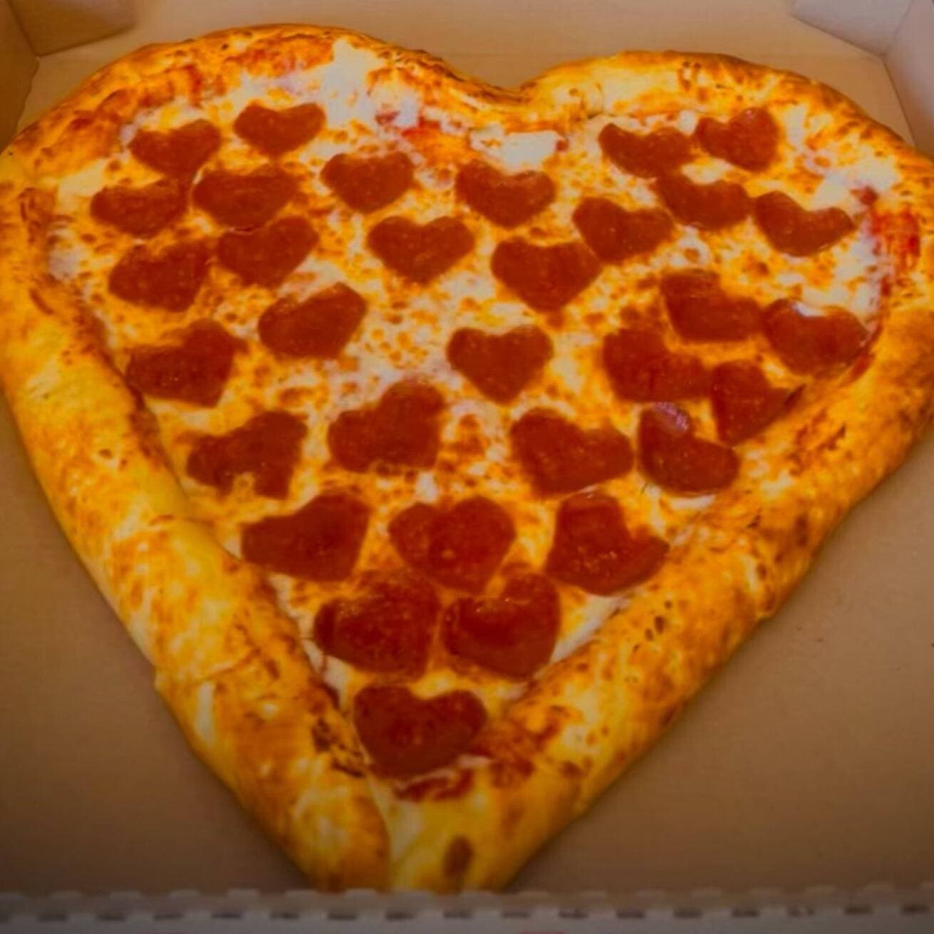 PIZZA DE CORAZON