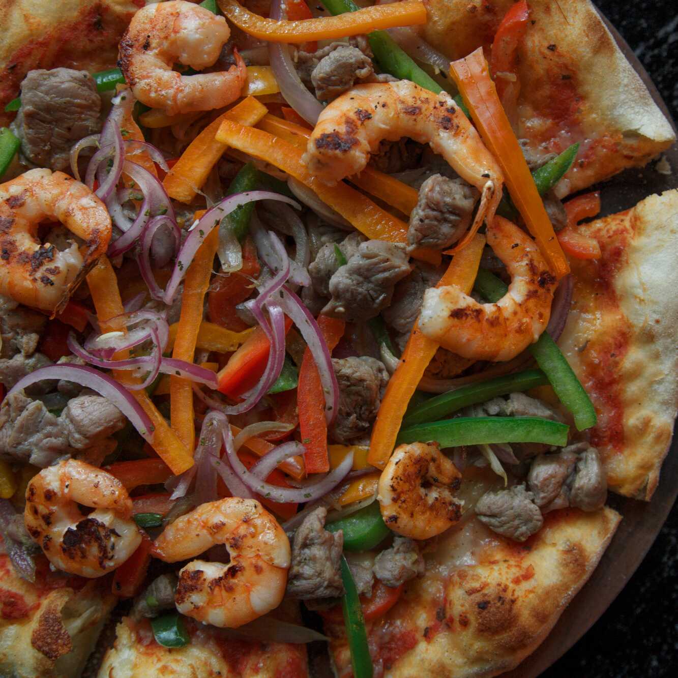 Pizza Mar y Tierra