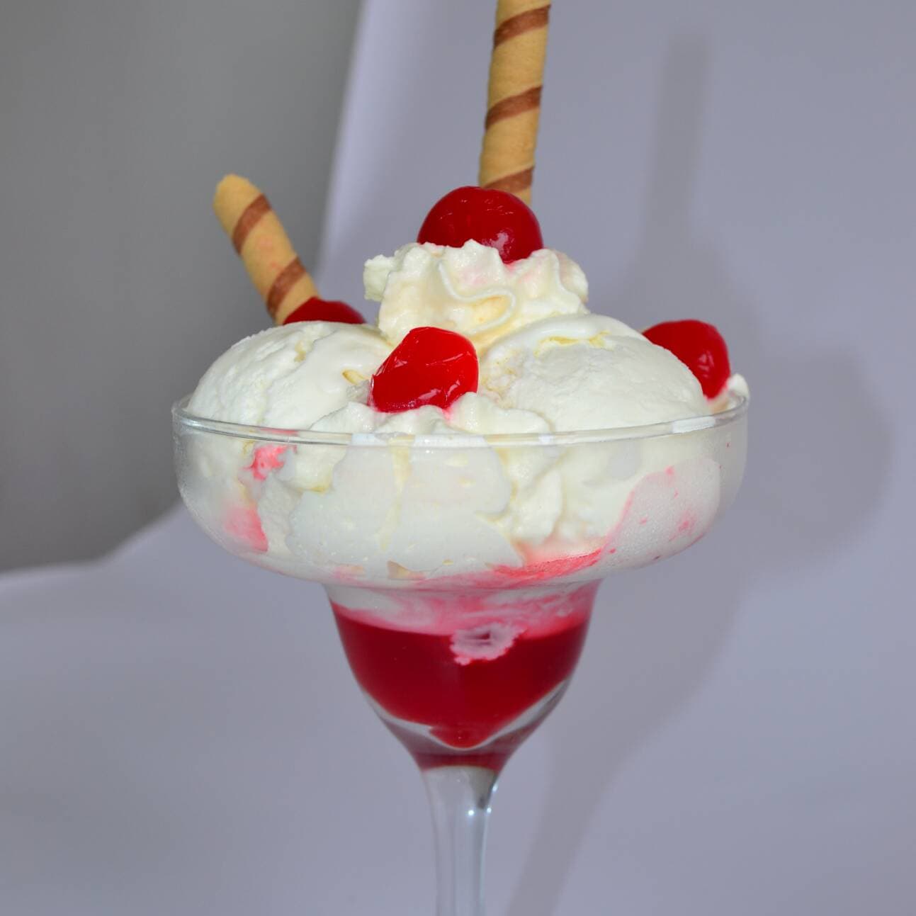 Copa de Helado y Cereza