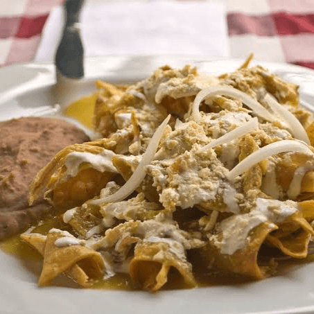 DESAYUNO DE CHILAQUILES VERDES