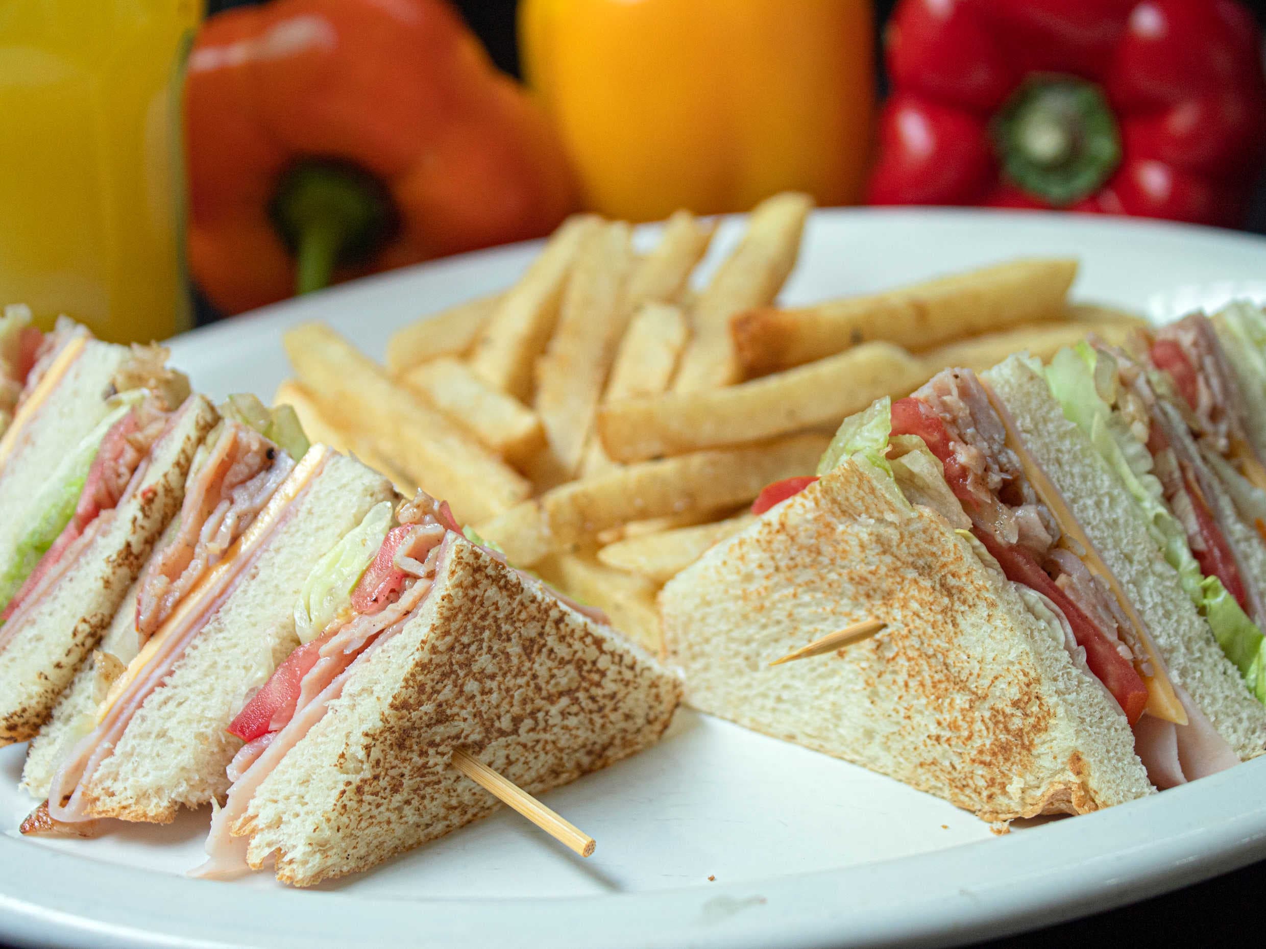 Club sándwich de jamón