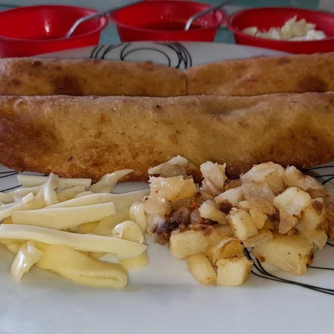 Empanadota de Papa con Queso