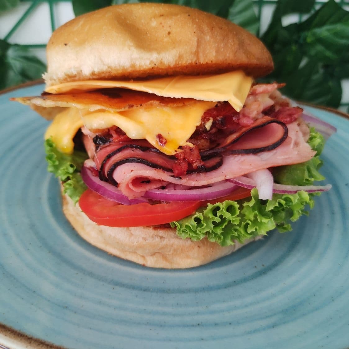 HAMBURGUESA TAZMANIA