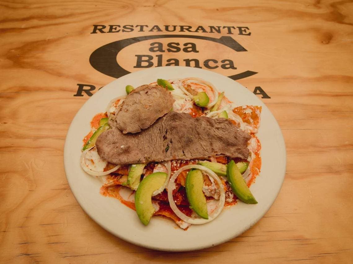 Chilaquiles con Bistec