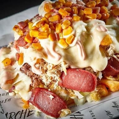Salchipicada de pollo y maíz