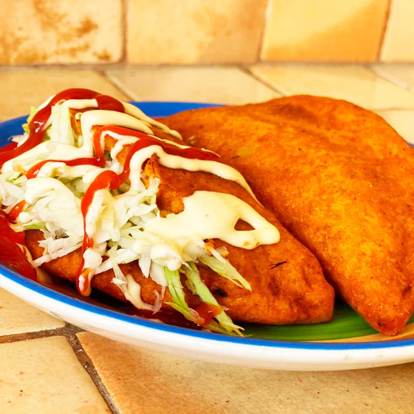 Empanada Arreglada + Te Frio