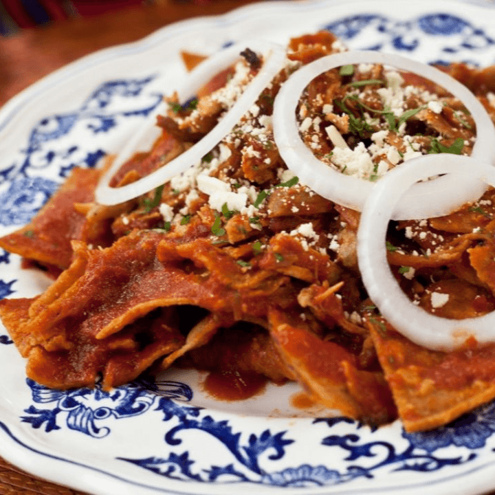 Chilaquiles En Salsa Chipotle