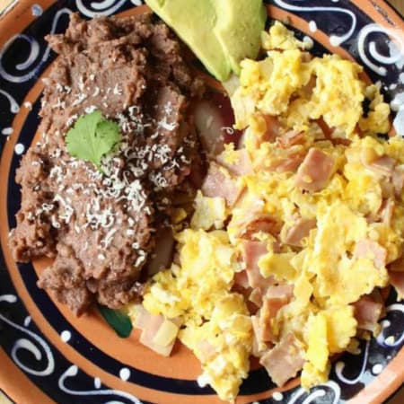 HUEVOS CON JAMON