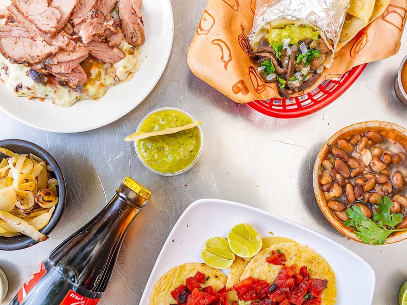 Tacos y Burritos Revolución