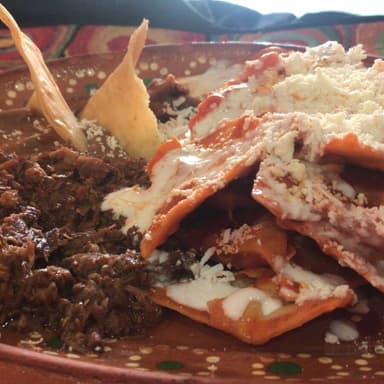Chilaquiles  con birria
