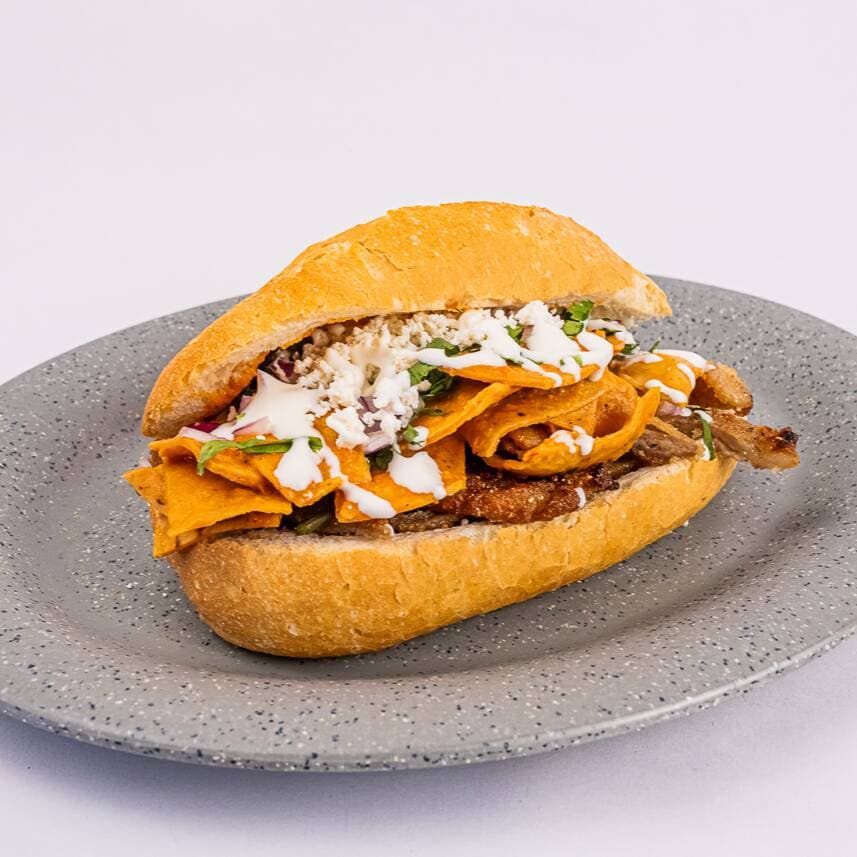 Torta de Chilaquiles