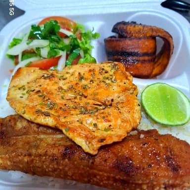 Almuerzo Típico