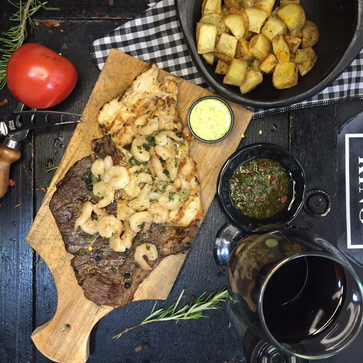 Asado Mar y Tierra (res, Pollo,camaron)