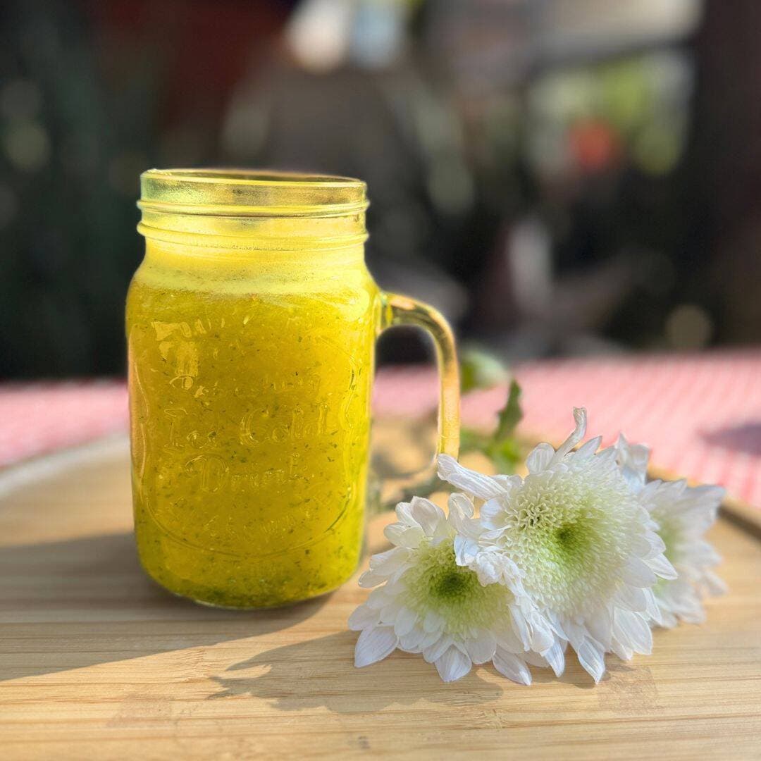 Agua de piña y menta