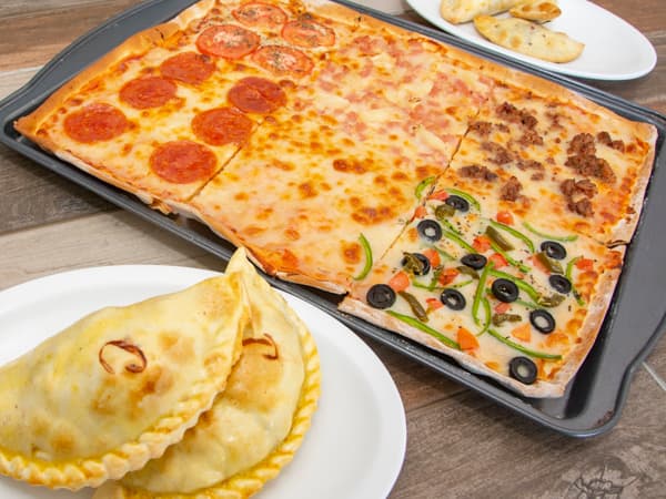 24 EMPANADAS