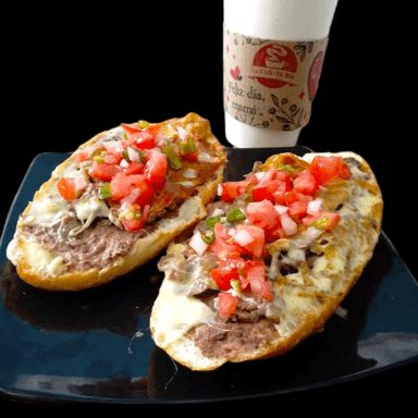 Molletes con Bistec