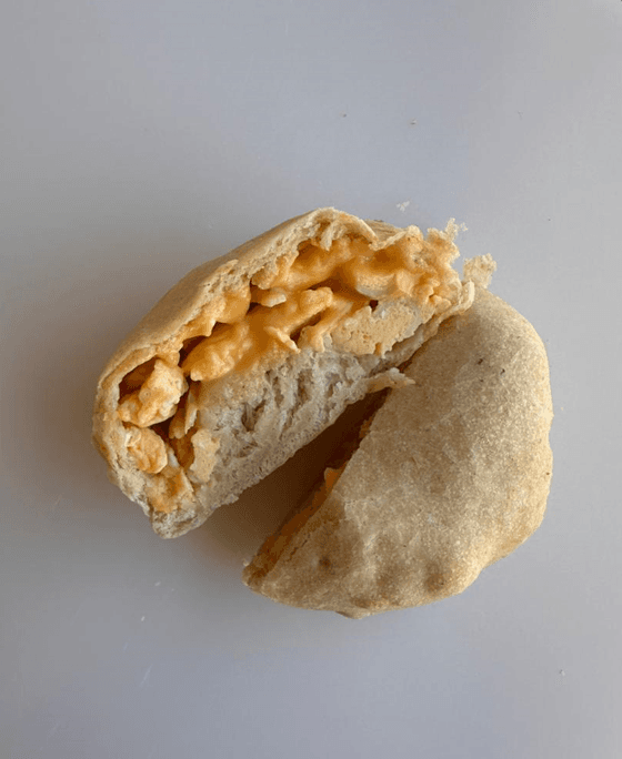 Kolache Huevo con jamón y queso
