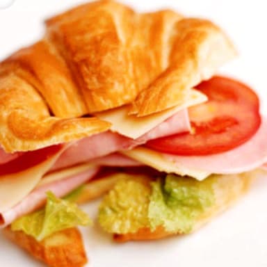 Cuernito de Jamón