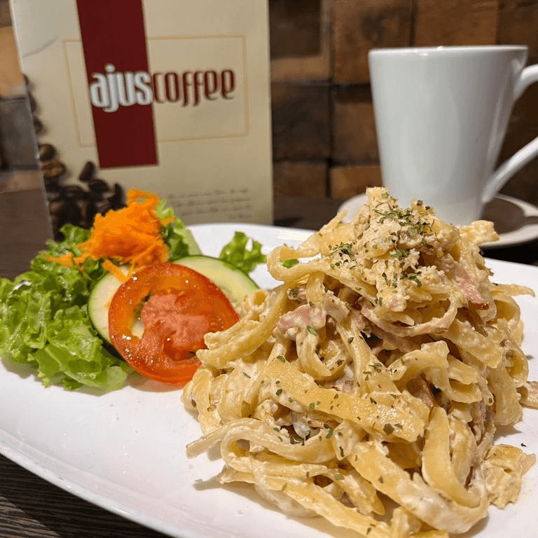 Pasta carbonara.