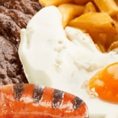 CHULETA DE CERDO+ HUEVO+ CHORIZO LA ALEMANA