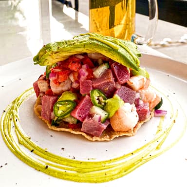 Tostada Tres Mares