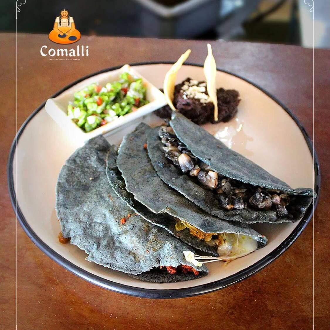 QUESADILLAS DE FLOR DE CALABZA, HUITLACOCHE