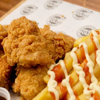 Combo 2 (2 Piezas de pollo + papas + refresco)