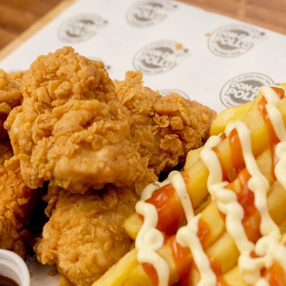 Combo 2 (2 Piezas de pollo + papas + refresco)