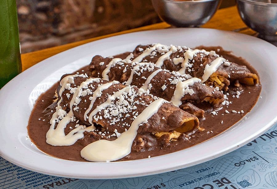 Orden de enfrijoladas con pollo