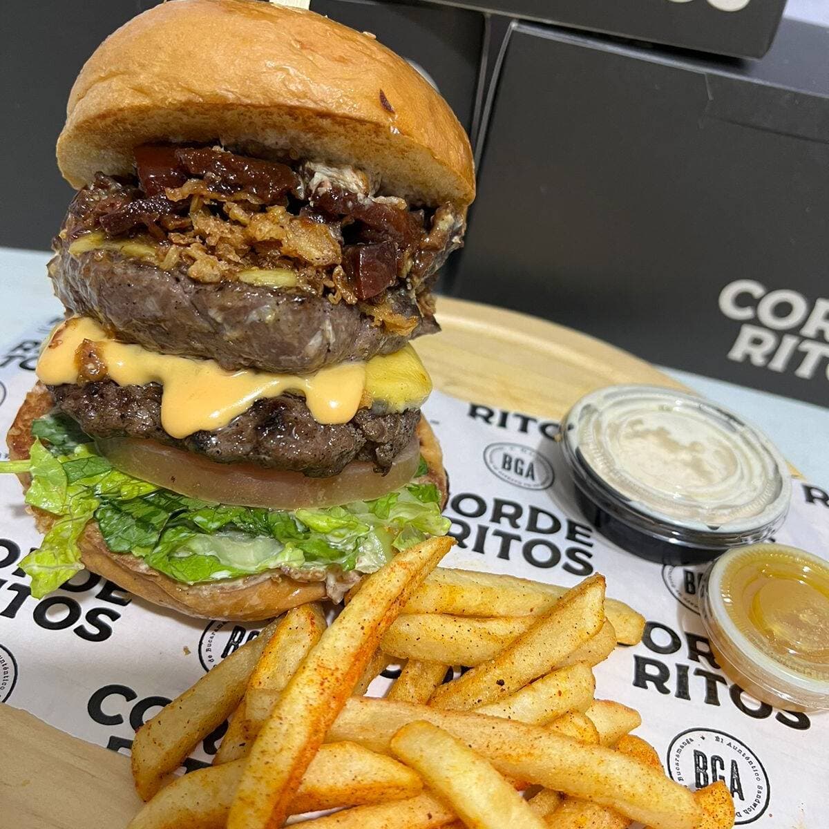 2 Burger Crispy Onion + 2 Gaseosa