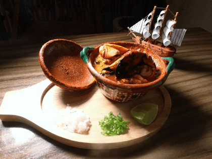 Las Tres Sirenas Marisqueria