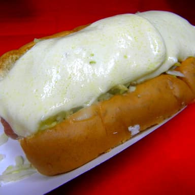 PERRO CON MOZARELLA