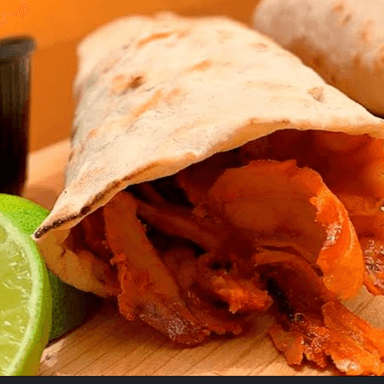 Taco en Pan Arabe Al Pastor