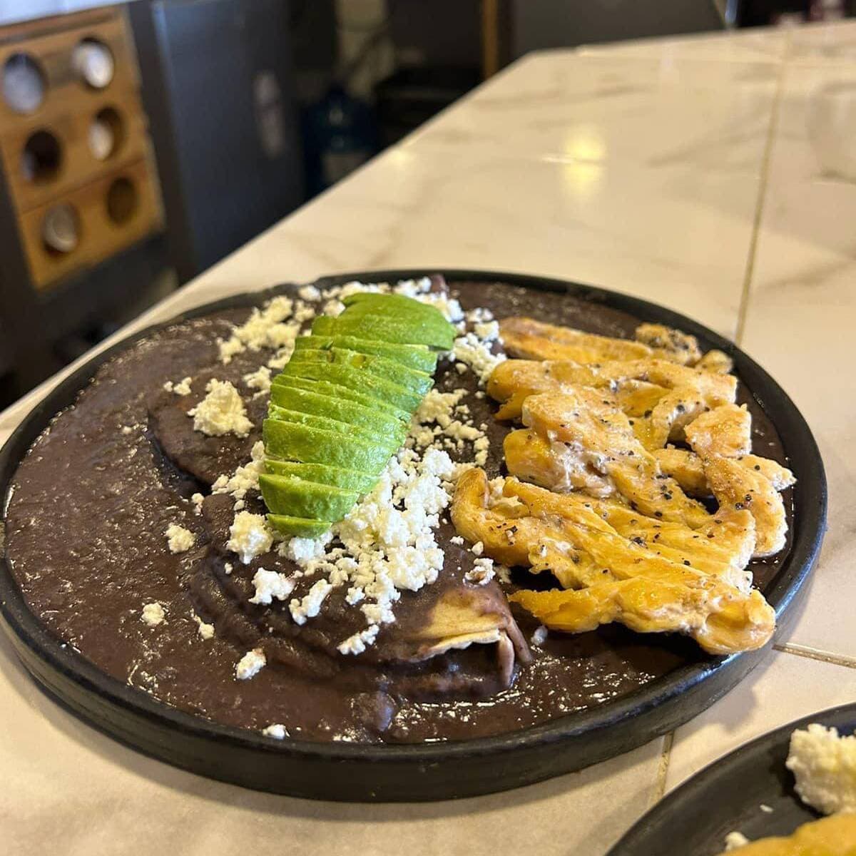 Enfrijoladas