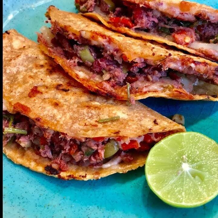 Tacos de marlin (incluye Agua, Sopa, Postre)