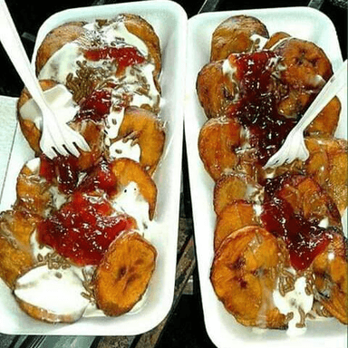 Plátano Frito con Mermelada de Fresa.