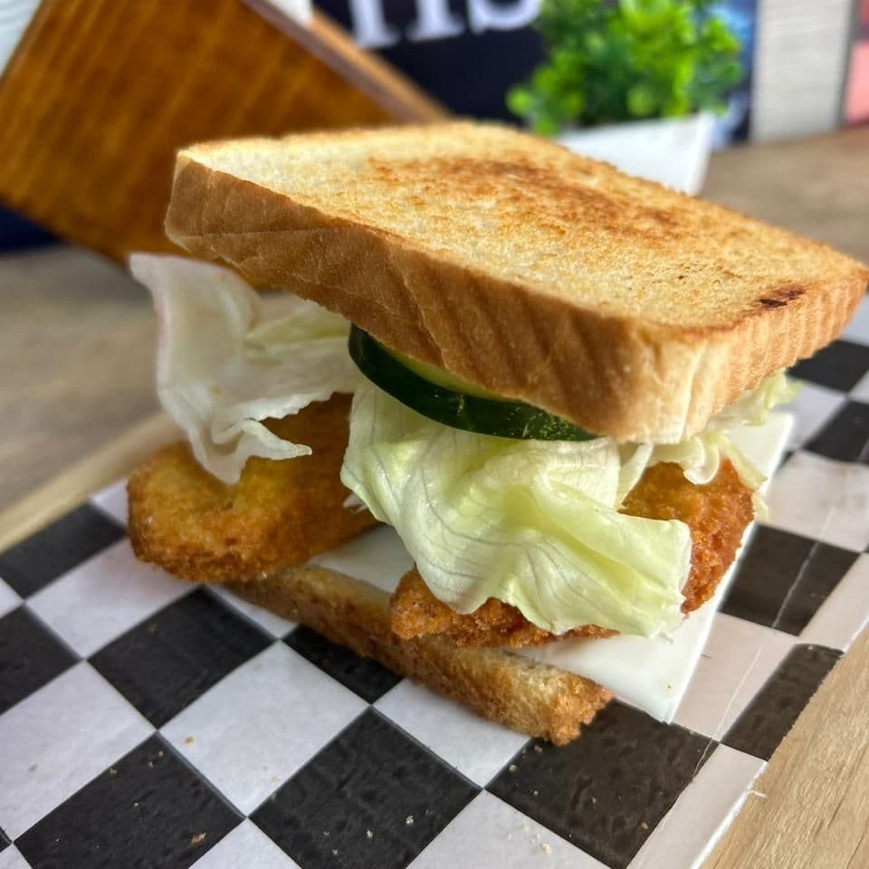 Sándwich Chicken & Bacon (pollo y tocino )
