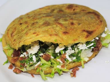 Gordita de Chicharrón