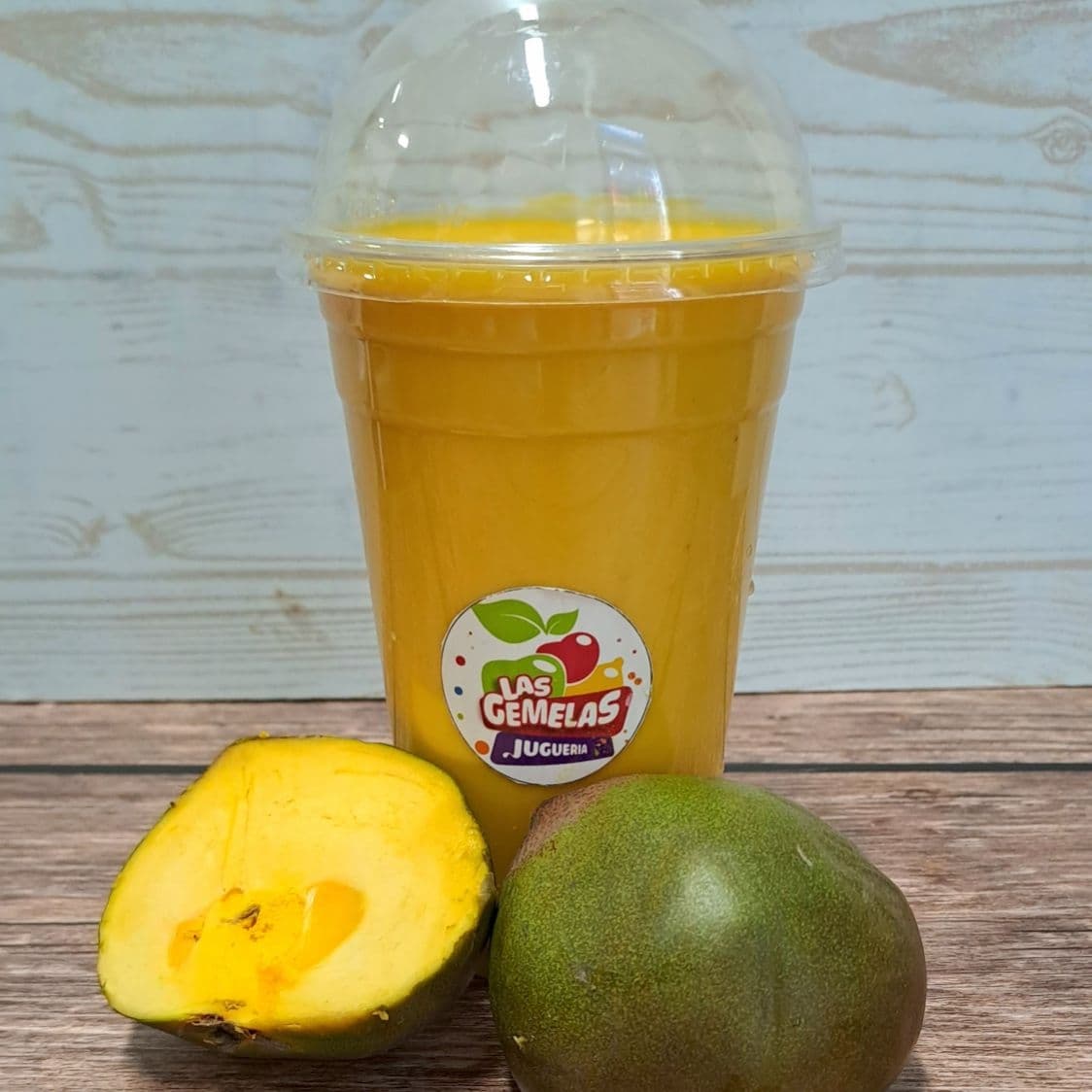 lúcuma con leche