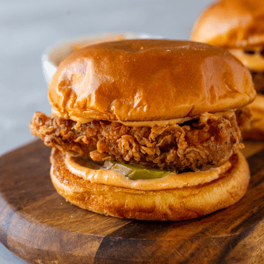 CHICKEN BURGER