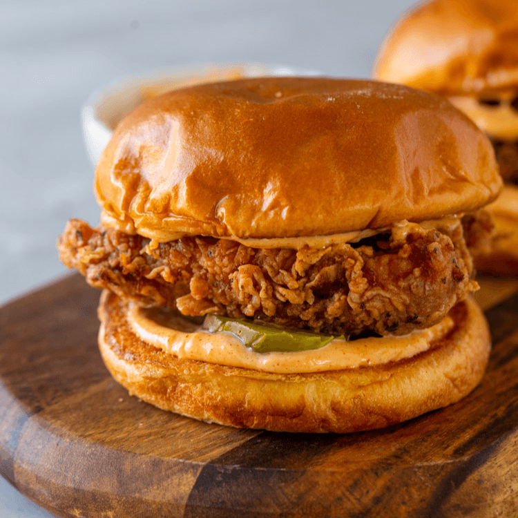 CHICKEN BURGER