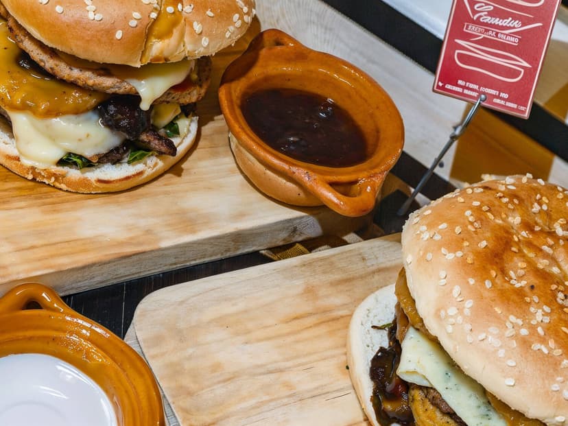 La Casetita" Hamburguesas y Hot dogs Snacks