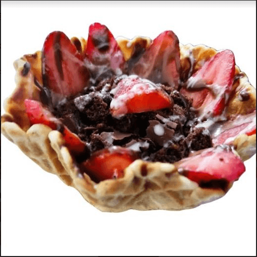 CONCHA CON BROWNIE Y FRESAS